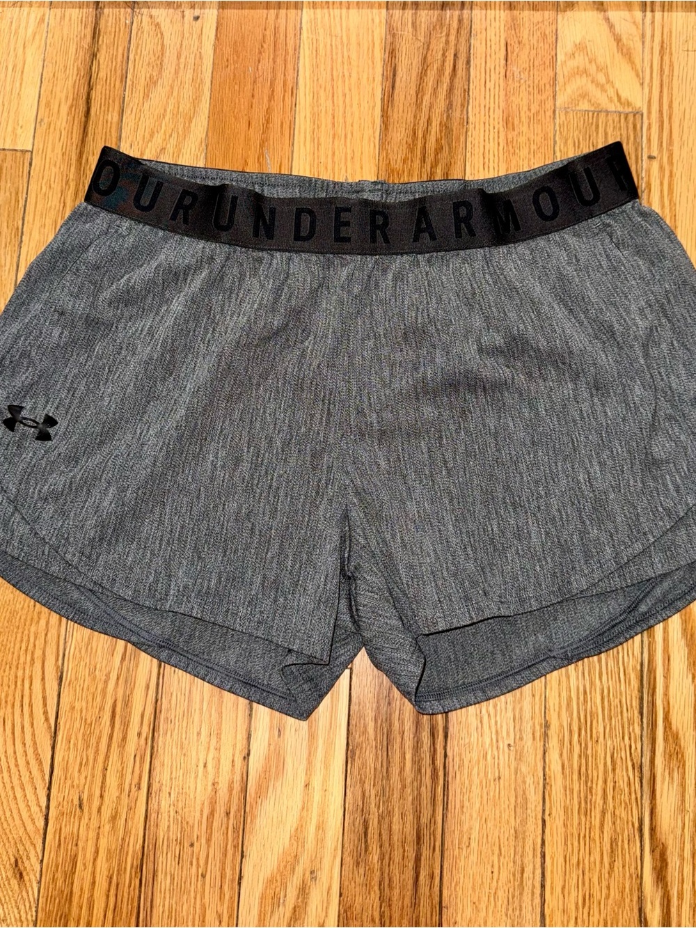 Under Armour Grey Shorts Medium With Pockets